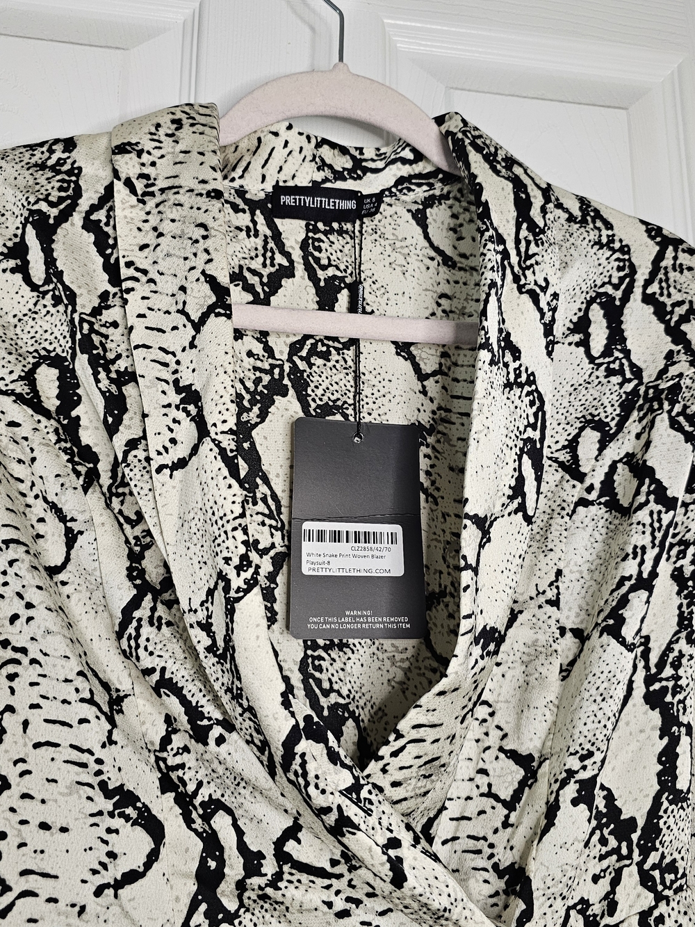 PrettyLittleThing Black & White Snake Print Blazer